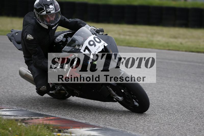 /Archiv-2025/08 20.04.2025 Speer Racing ADR/Gruppe gruen/790